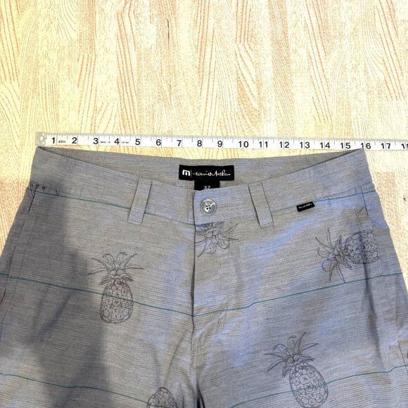 Travis Mathew Men's 32" Pineapple Flat Front Golf Shorts Like New! - Picture 6 of 7